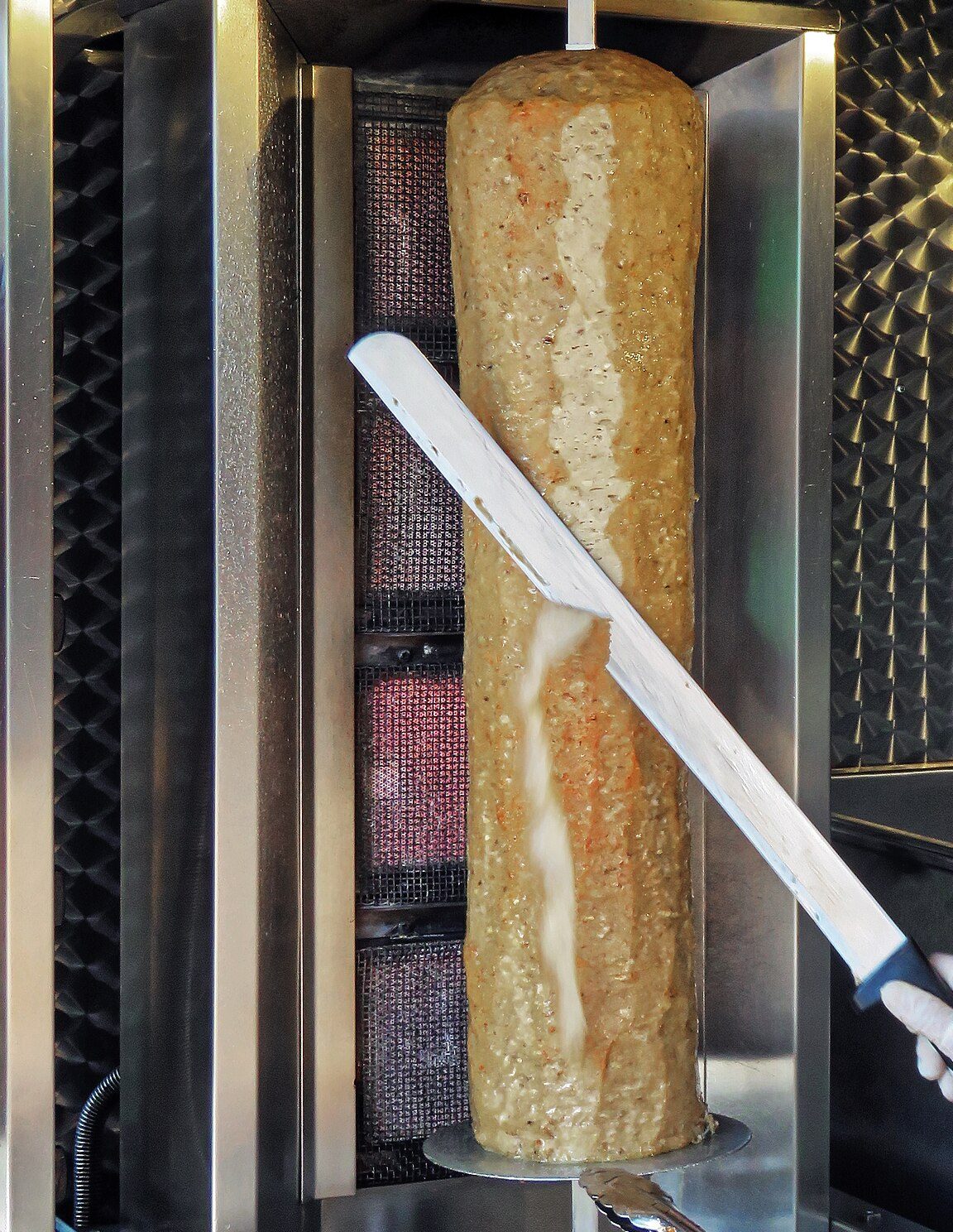 Ocakta dönen döner ve uzun döner bıçağı